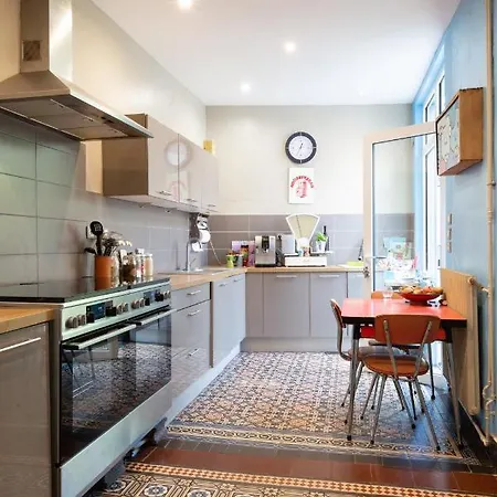 Проживание в семье Maison Du Jardin Botanique 7 Min Centre Et Gare *