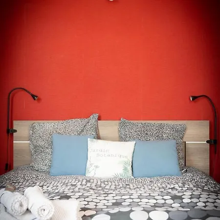 Проживание в семье Maison Du Jardin Botanique 7 Min Centre Et Gare