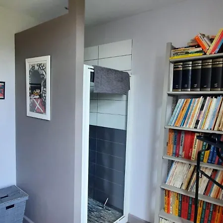 Проживание в семье Maison Du Jardin Botanique 7 Min Centre Et Gare Туркуэн